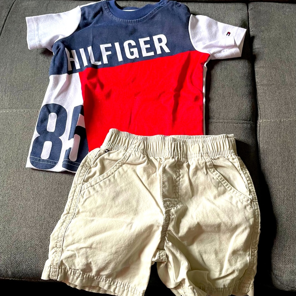 Short sleeves set.